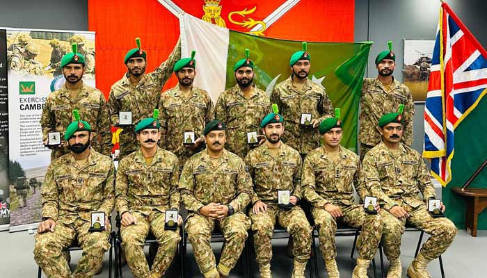 Pakistan Army team poses after wining 2025 Excercise Cambrian Patrol in Wales, October 13, 2025. — ISPR