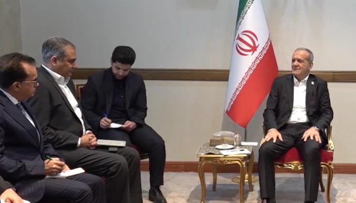 Interior Minister Mohsin Naqvi and Iranian President Masoud Pezeshkian during a meeting in Tehran, Iran, October 29, 2025. — Radio Pakistan