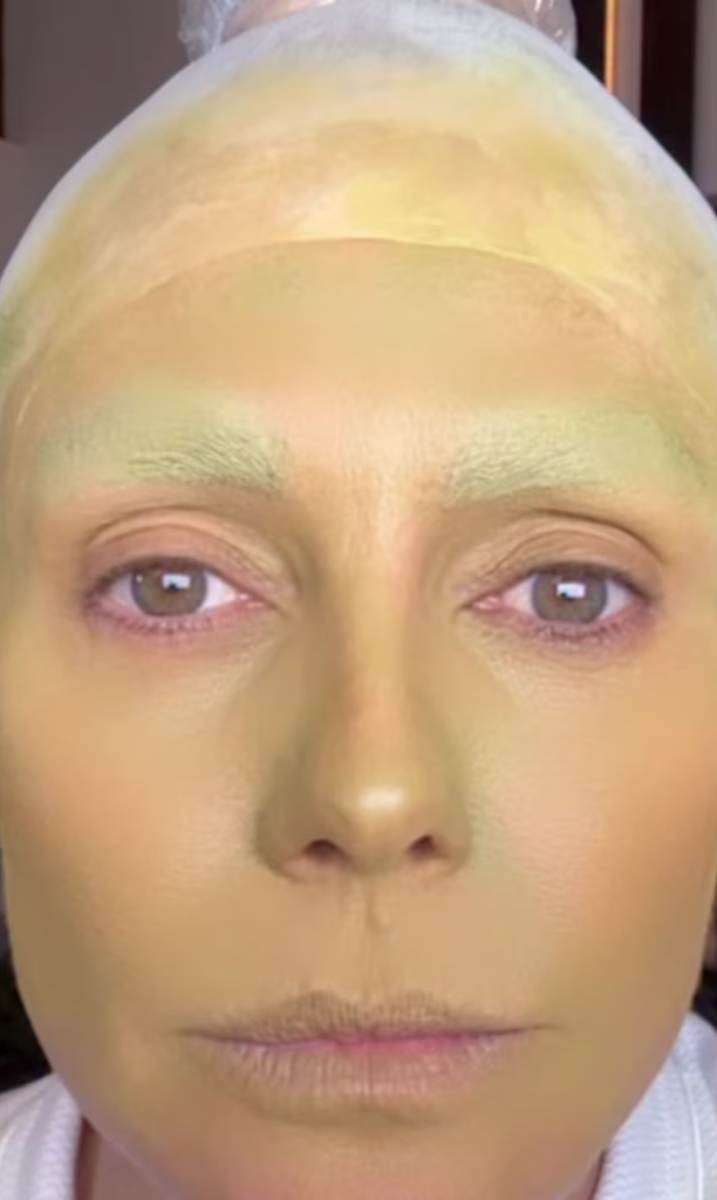 Heidi Klum previews her 2025 Halloween look