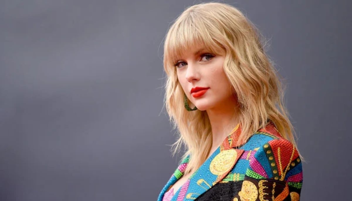 Taylor Swift had innocent plans before hit risque track