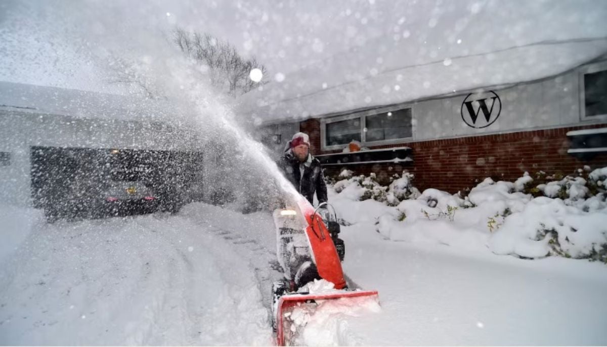 How to survive Snowstorm: Essentials preps, travel guide, driving tips explained
