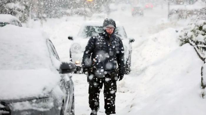How to survive Snowstorm: Essentials preps, travel guide, driving tips explained