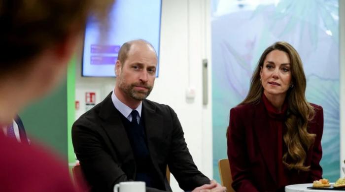 Kate Middleton praised for keeping children's lives normal 