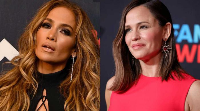 Why Jennifer Garner, Jennifer Lopez didn't pose together at Golden Globes