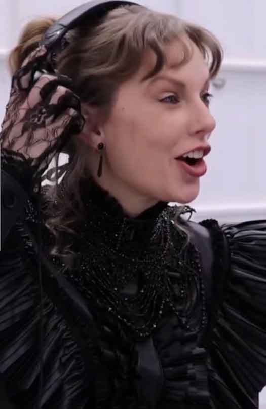 Taylor Swift worst photos: Singers not-so-perfect moments spark debate