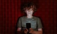 Study Finds Screen Time Does Not Harm Teenagers’ Mental Health