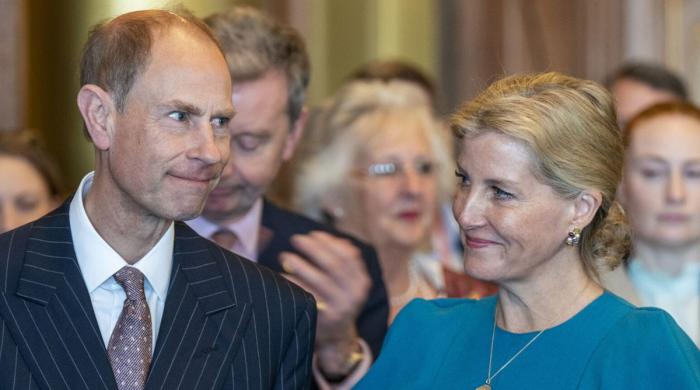 Buckingham Palace gives the spotlight to the Duke and Duchess of Edinburgh: Video