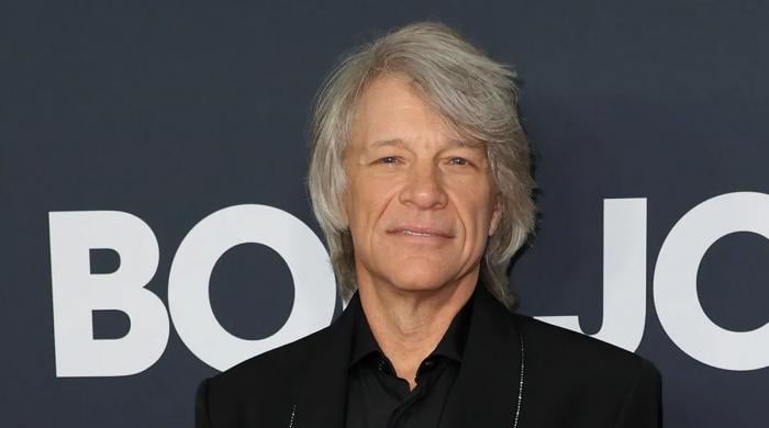 Jon Bon Jovi joins the viral 2016 throwback trend with nostalgic photos