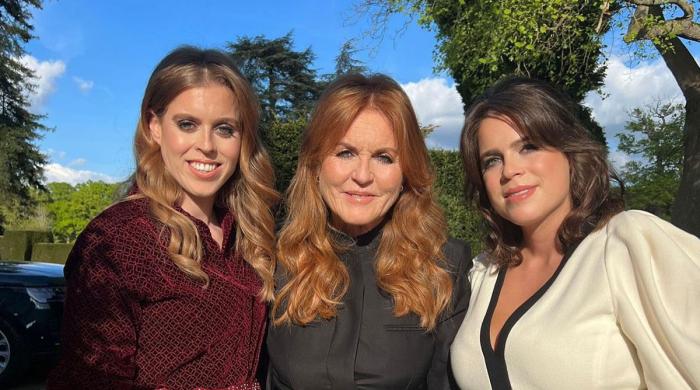 Sarah Ferguson’s pal reveals what she really thinks of Beatrice, Eugenie choosing a royal Christmas