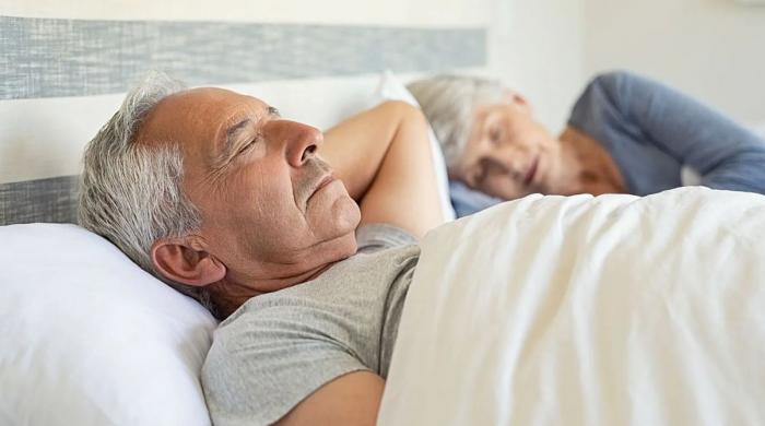 New research finds back pain may disrupt men’s sleep quality later in life