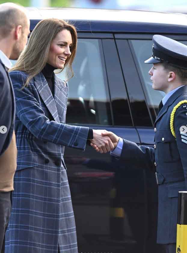 Blonde Kate stuns in photos with Prince William during rare joint engagement