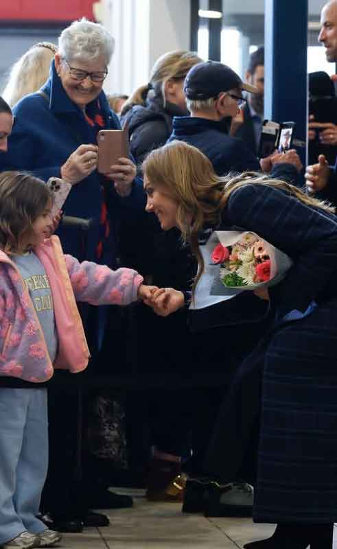 Blonde Kate stuns in photos with Prince William during rare joint engagement