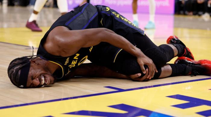 Jimmy Butler: Warriors star awaits MRI results after knee injury 