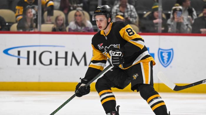 Ben Kindel scores twice for Penguins amid cheering friends and family in emotional Vancouver return