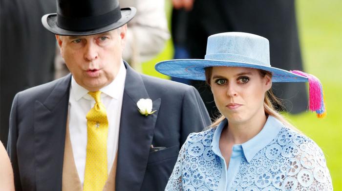 Princess Beatrice issued stark warning after she meets father Andrew