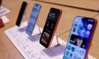  Apple shifts focus to premium iPhone launches in 2026: report