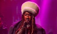 Lauryn Hill leads star tribute celebrating Roberta Flack’s legacy at the Grammys