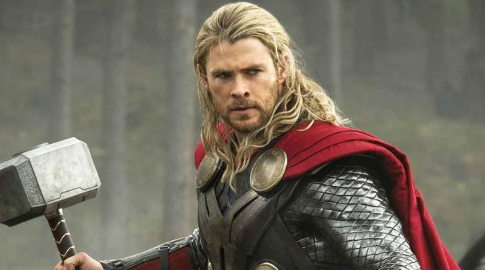 Why Chris Hemsworhths labels playing Thor as 'safety net'?