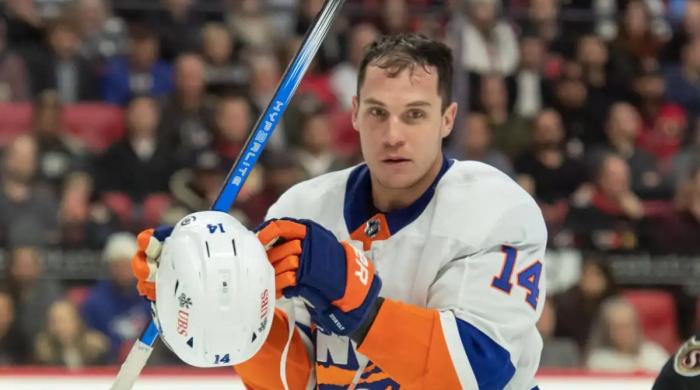 Bo Horvat ends drought with huge two goal game for Islanders