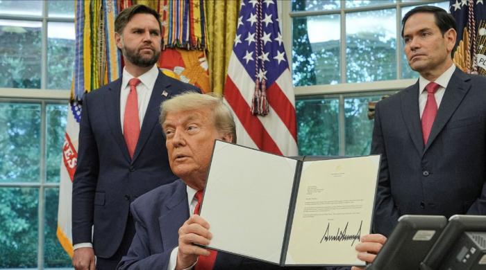 Trump refuses to choose between Vance, Rubio for 2028 successor debate