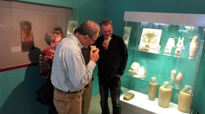  Archaeologists recreate 3,500-year-old Egyptian perfumes for modern museums