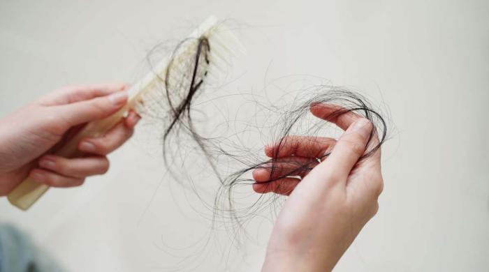 Top 5 easy hair fall remedies for the winter