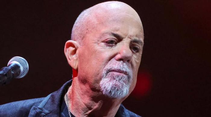 Billy Joel leaves loved ones worried with his 'dangerous' comeback