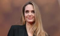 Angelina Jolie’s breast cancer surgeon appreciates her for calling scars 'a choice': 'They are choices to survive'