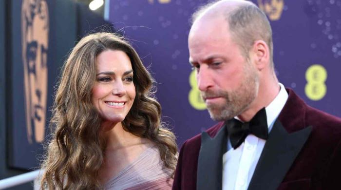 William, Kate desperate to make public statement distancing themselves from Andrew