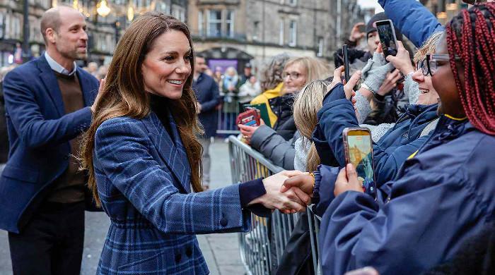 Kate Middleton makes every crowd moment feel special