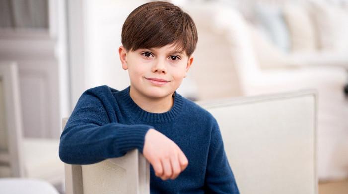 Prince Oscar celebrates decade of charm and grace: watch