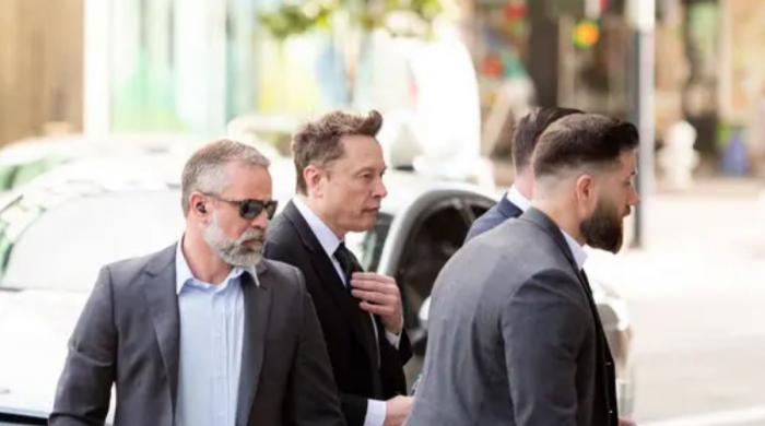 Elon Musk says legal pressure forced him to pay full price for Twitter