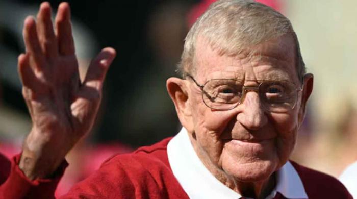 How did Lou Holtz die?