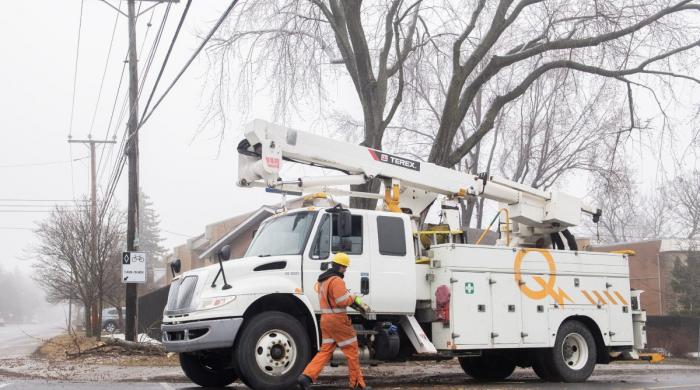 Hydro Quebec power outage affects thousands as freezing rain hits Montreal, other areas