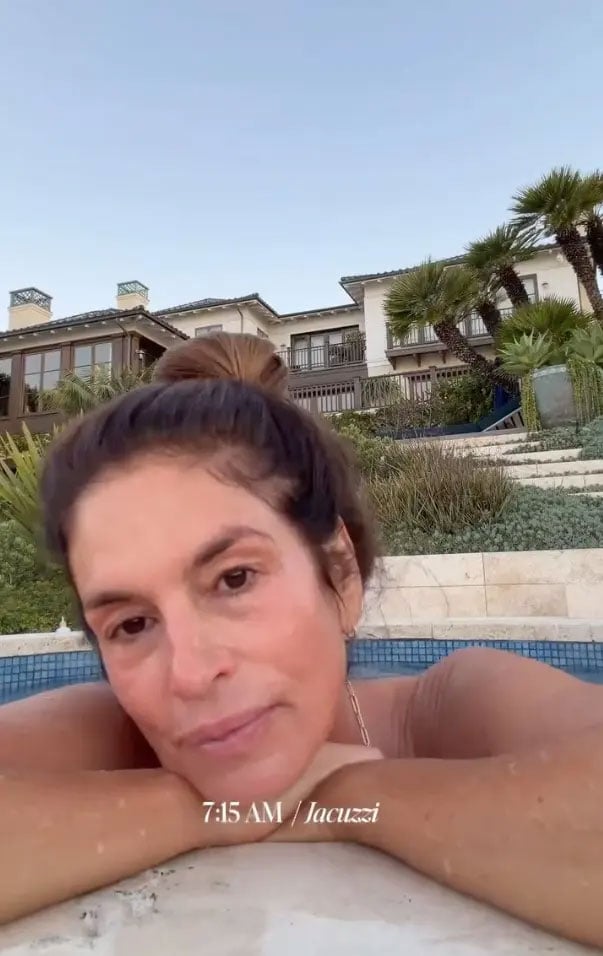 Cindy Crawfords fans raise eyebrows over early morning jacuzzi, trampoline routine