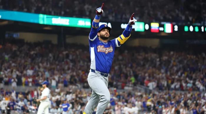 Venezuela books place in WBC final after dramatic comeback victory over Italy in semifinal
