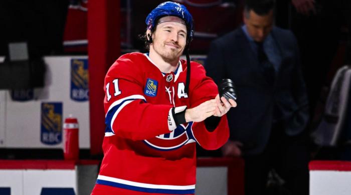 Brendan Gallagher honoured in 900th NHL game as Canadiens fans give standing ovation in Montreal