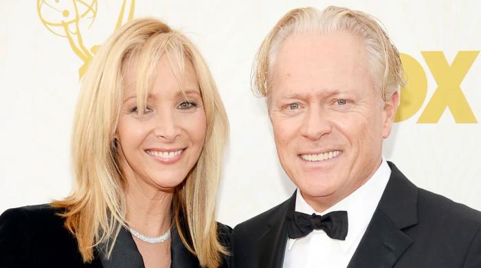 Lisa Kudrow reflects on love story with Michel Stern before 'Friends'