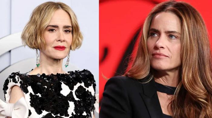 Sarah Paulson reacts as Amanda Peet reveals cancer diagnosis
