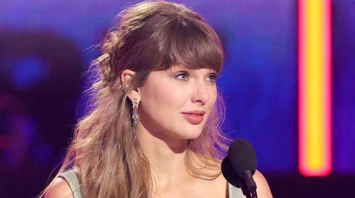 Taylor Swift makes rare plea while accepting top honor at 2026 iHeartRadio Awards