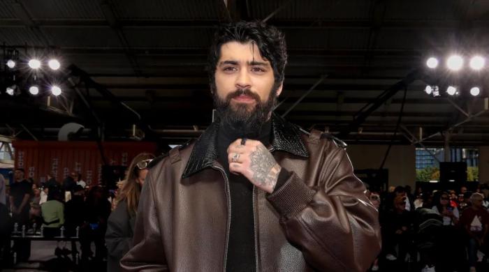 Zayn Malik revisits intimate past in 'Sideways'