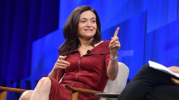 Why women fall behind in AI use, former Meta COO explains