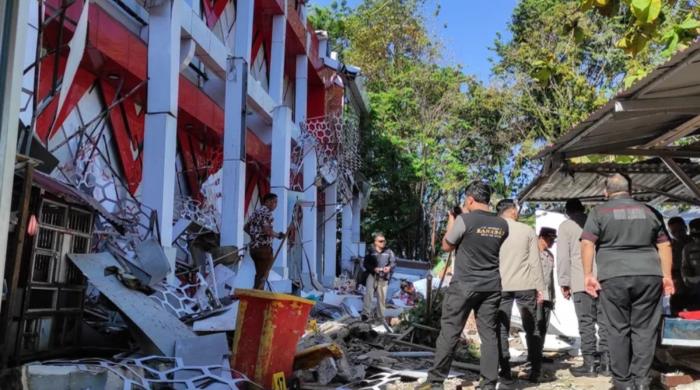 Earthquakes hit Indonesia off Ternate, triggering tsunami warning that is now lifted