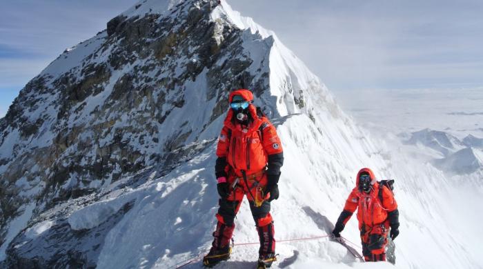 'Poisoned' Mount Everest climbers expose guides' million-dollar fraud scheme
