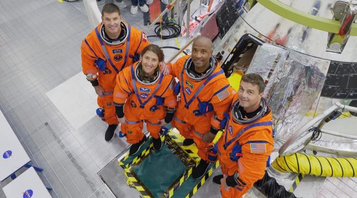 NASA  Artemis II crew to break Apollo 13 distance record