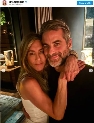 Jennifer Aniston embraces beau Jim Curtis in loved-up snaps