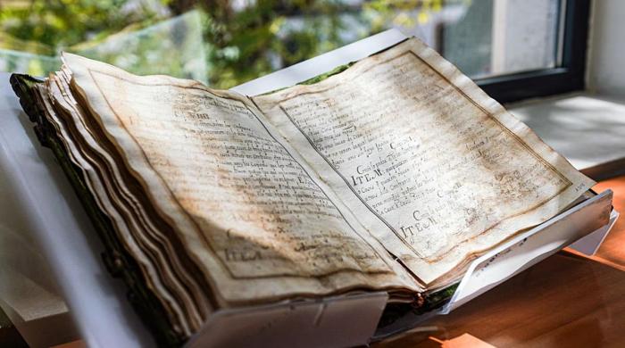 Spanish police recover 17th-century velvet guild manuscript online