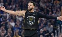 Stephen Curry makes emotional return for Warriors after two-month injury