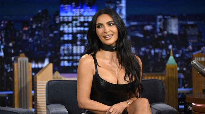 Kim Kardashian 'targeted slapping' video sparks hilarious reactions