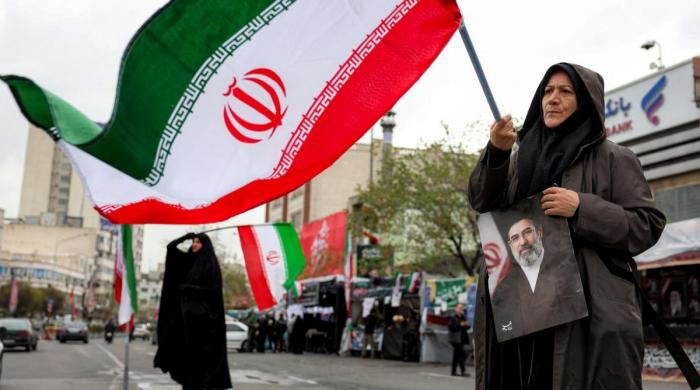 US and Iran agree ceasefire as Strait of Hormuz reopens under two-week deal brokered by Pakistan